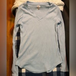 No boundaries, long sleeve top